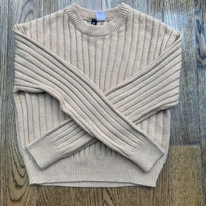 h&M sweater